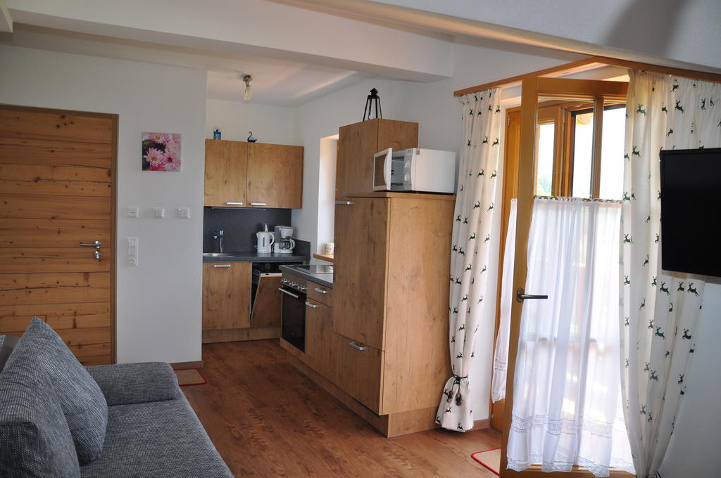 Haus Hoellwart Sankt Johann im Pongau Ruang foto