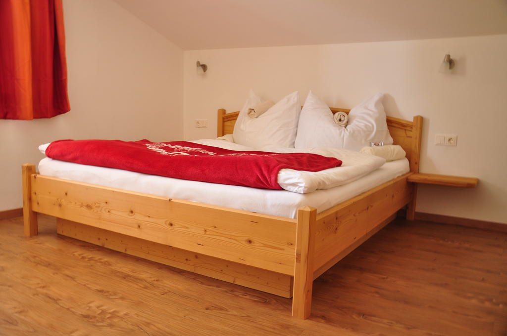 Haus Hoellwart Sankt Johann im Pongau Ruang foto